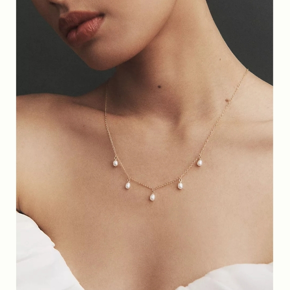 Tempete Cascade Back Necklace- gold & pearl - Picture 4 of 5